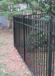 aluminum-fence-back-yard