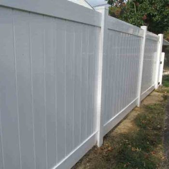 white-vinyl-fence