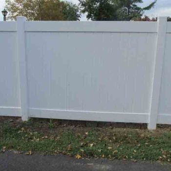 white-vinyl-privacy-fence-2