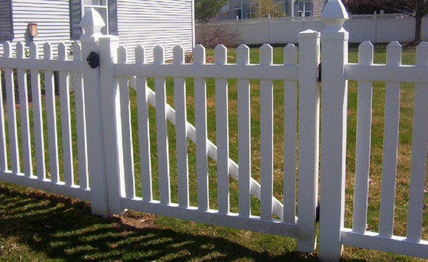 Vinyl Picket Fence installed by Horner Brothers